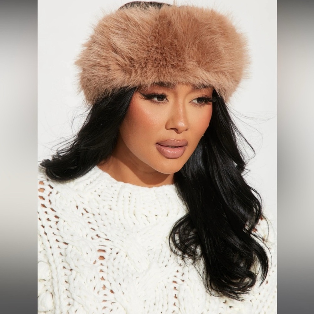 Elegant Faux Fur Headband in Brown
